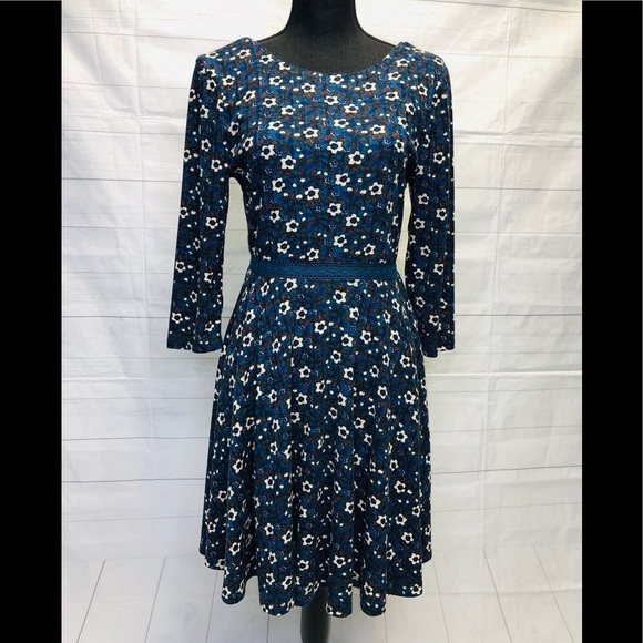 Alya Dresses & Skirts - Francesca’s | Women’s Flower Print Dress
